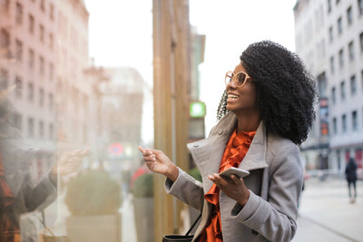 Single and Ready to Mingle on the Month of Love? Here’s What Not to Do & Not to Text